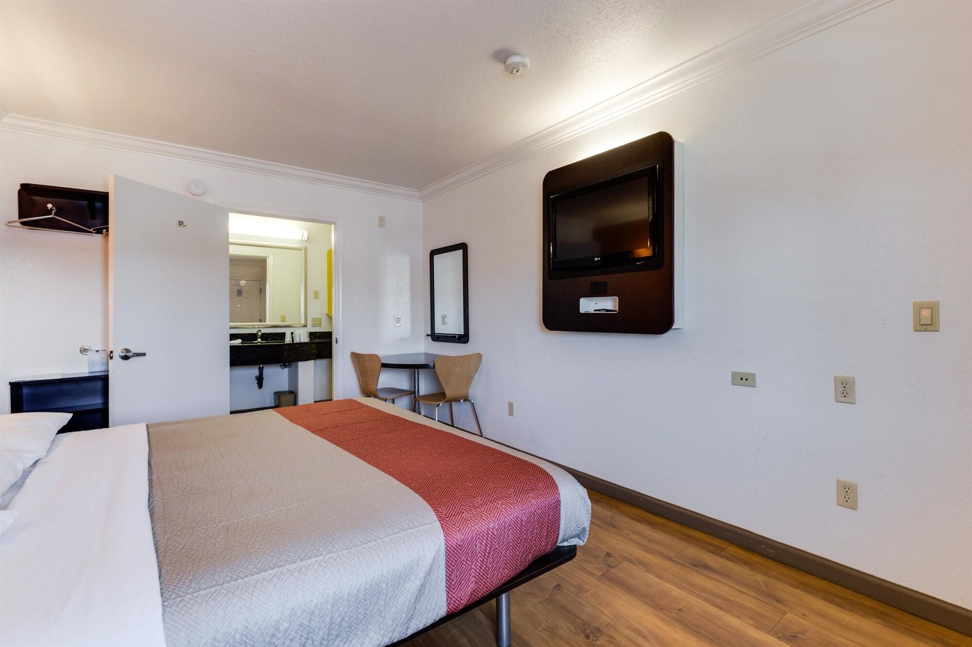 Hotel 6-san Jose, Ca - Convention Center 2*
