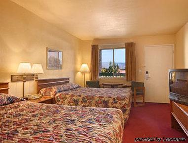 Inn Rodeway Hwy-101 Tully Rd Exit