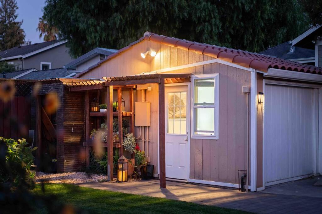 Relax In A Quaint Private And Cozy San Jose