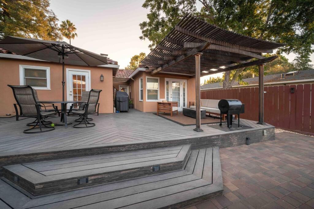 Relax In A Quaint Private And Cozy Holiday home