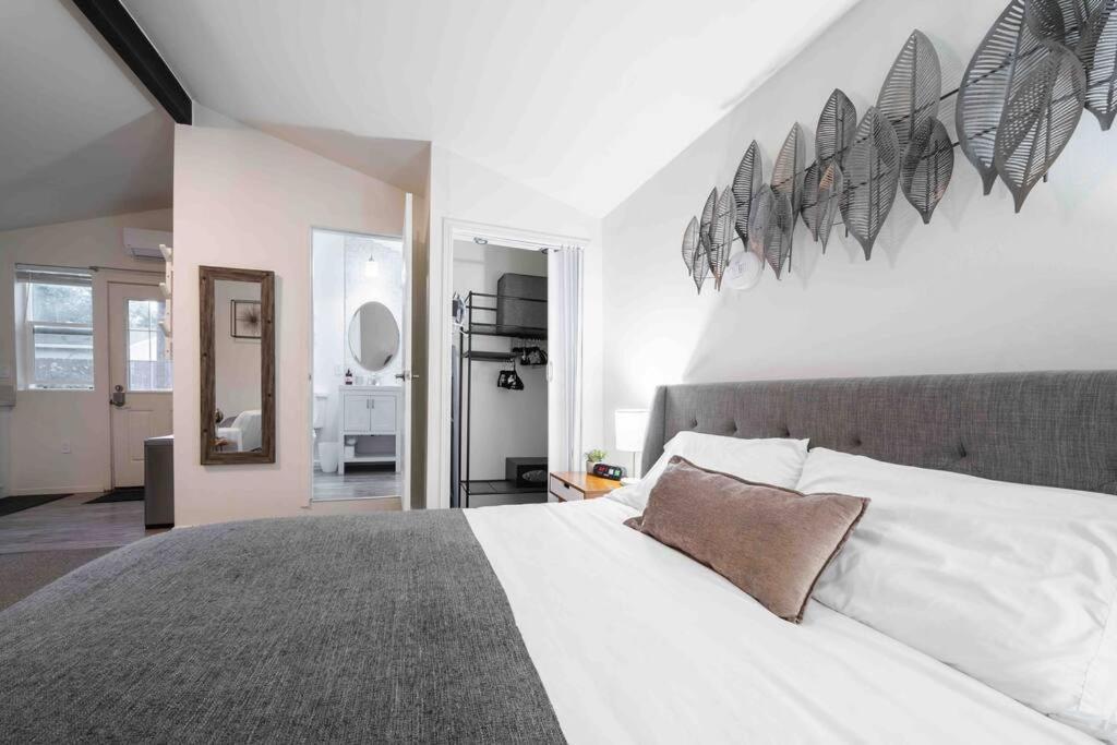 Relax In A Quaint Private And Cozy Holiday home