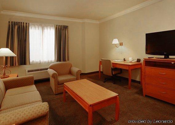 Comfort Airport Hotel 3*