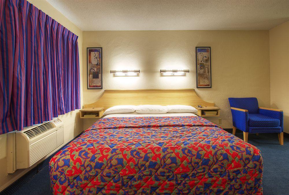 Airport Motel