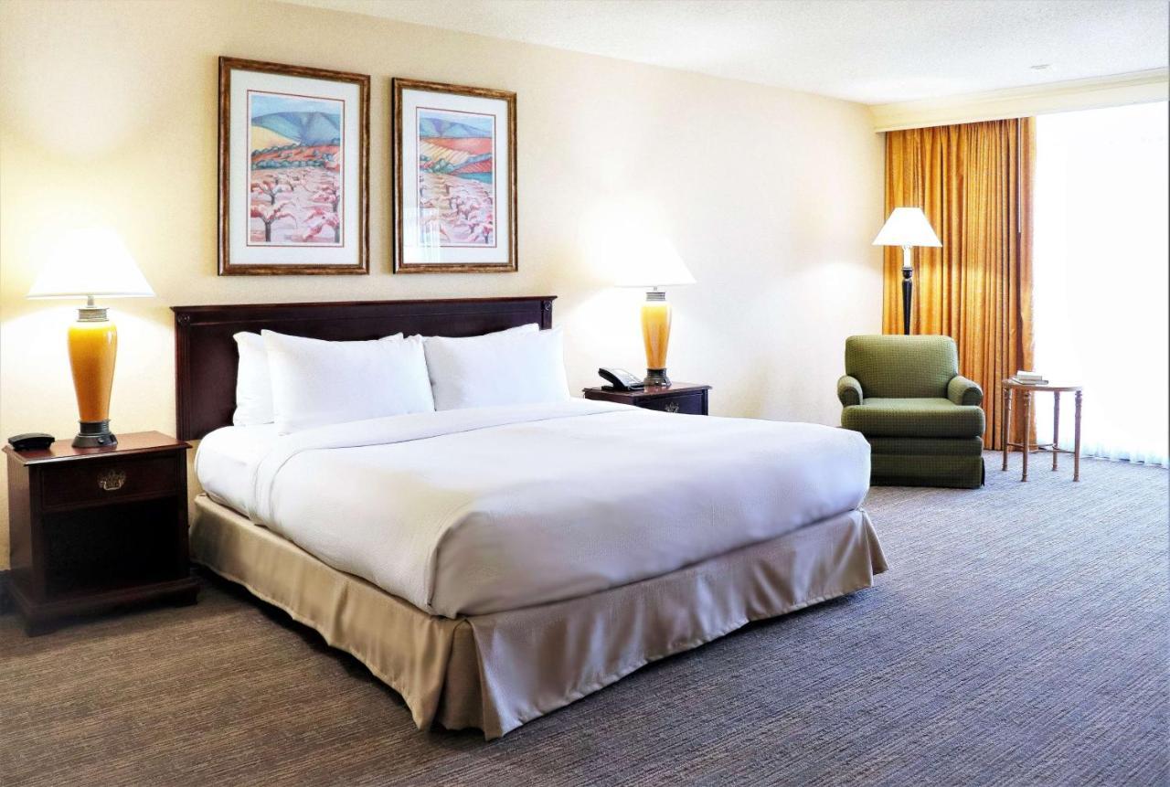 Doubletree By Hilton Hotel