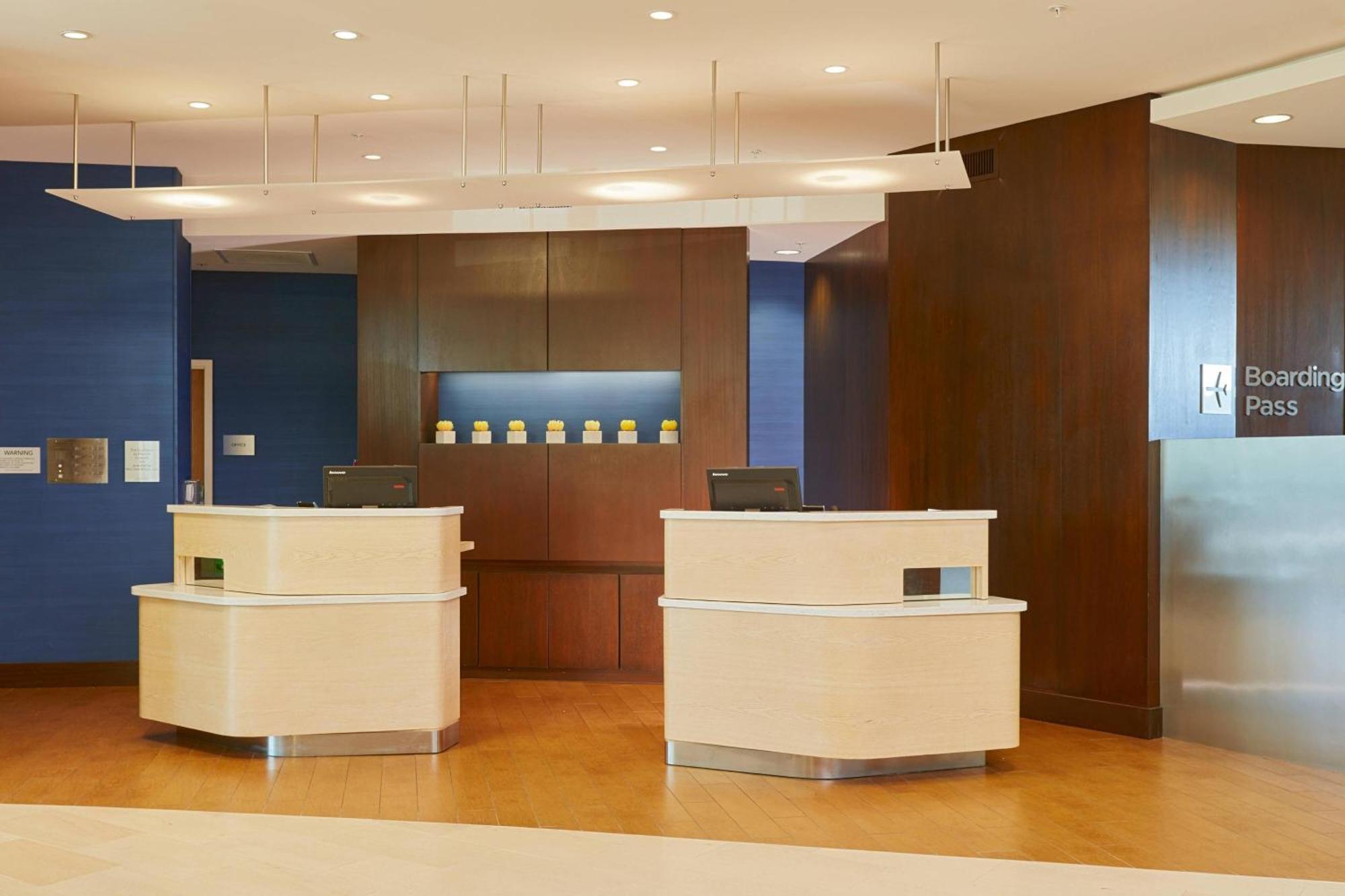 Courtyard By Marriott North/ Silicon Valley 3*