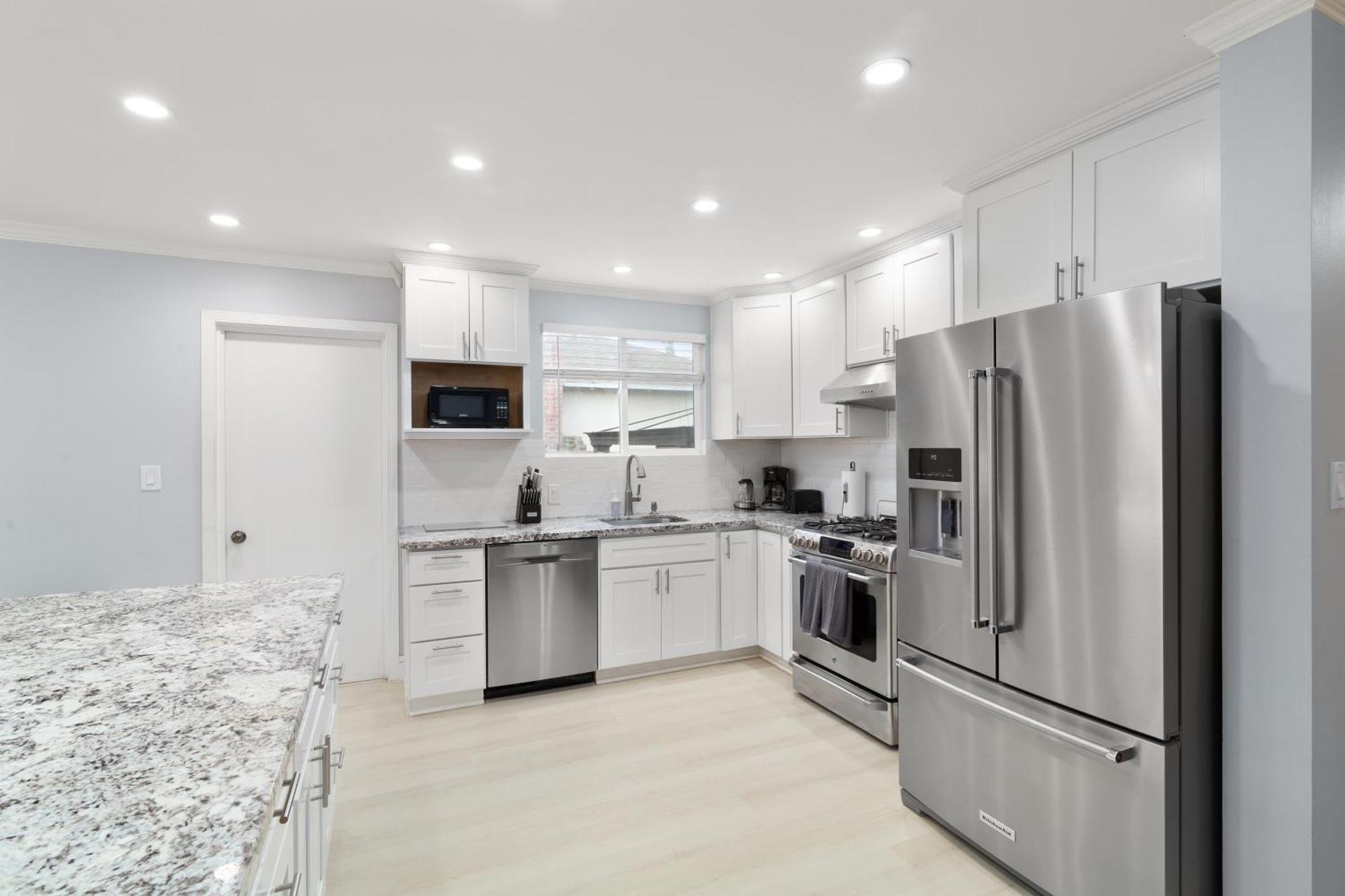 @ Marbella Lane - Immaculate & Cozy 3br Holiday home