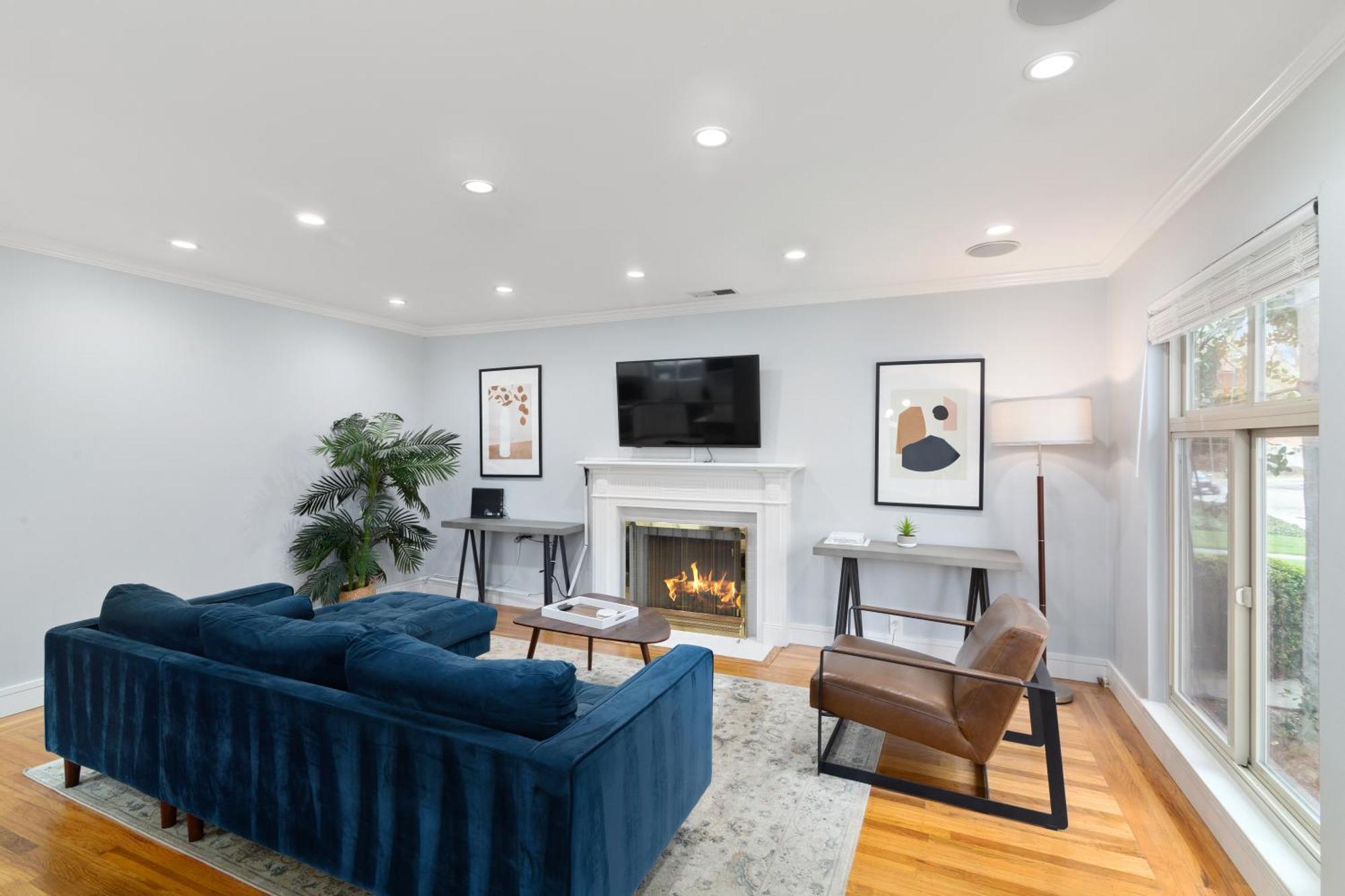@ Marbella Lane - Immaculate & Cozy 3br * San Jose