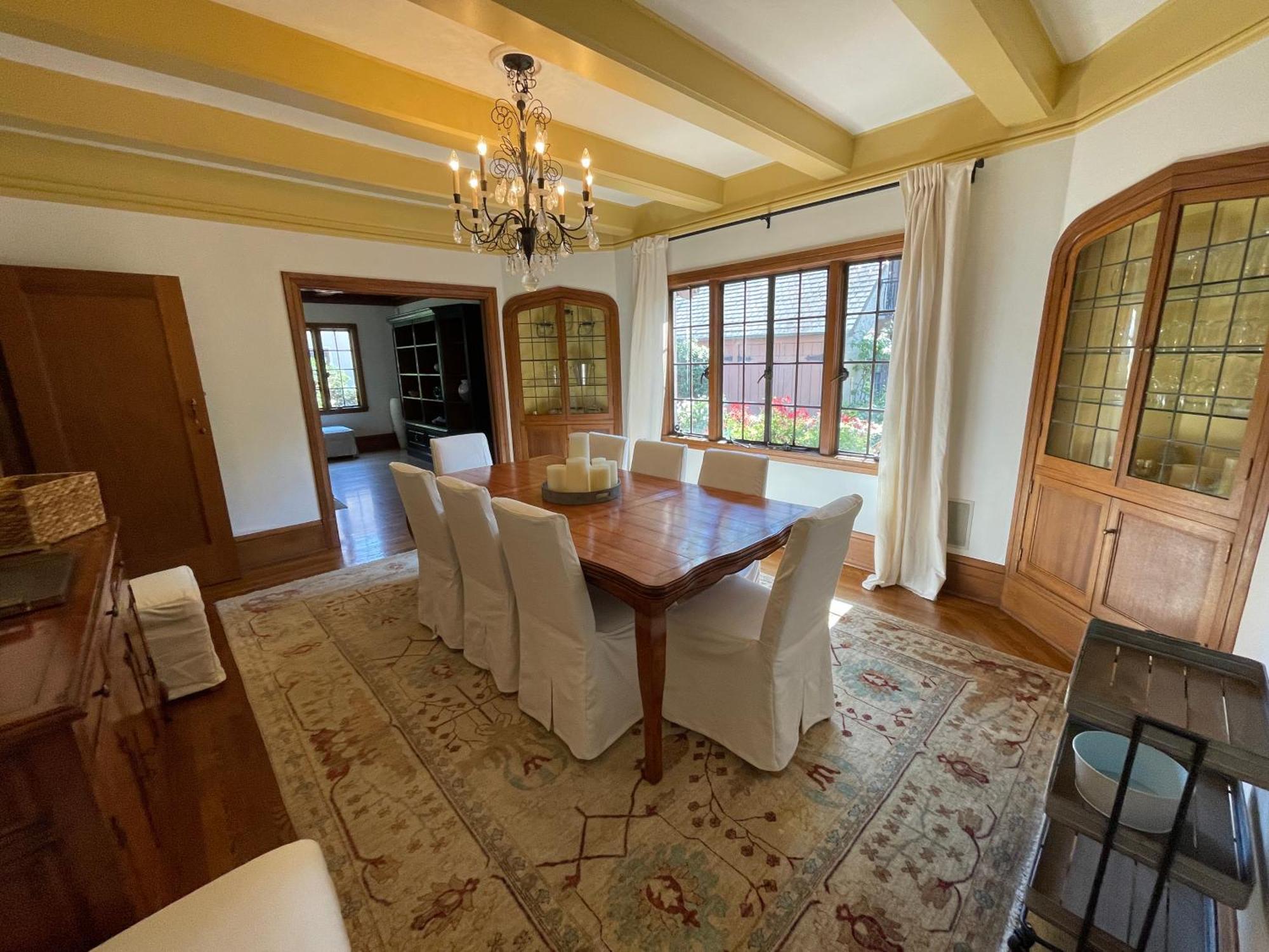 Timeless Tudor W/ Game Room, Pool Table & Hot Tub * San Jose