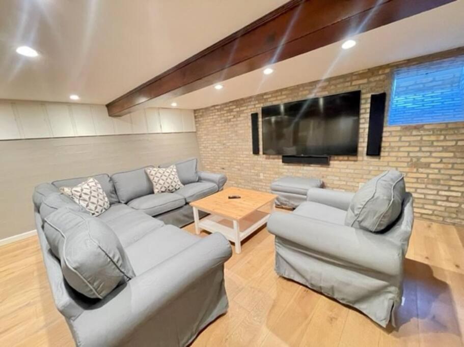 Holiday home Timeless Tudor W/ Game Room, Pool Table & Hot Tub San Jose