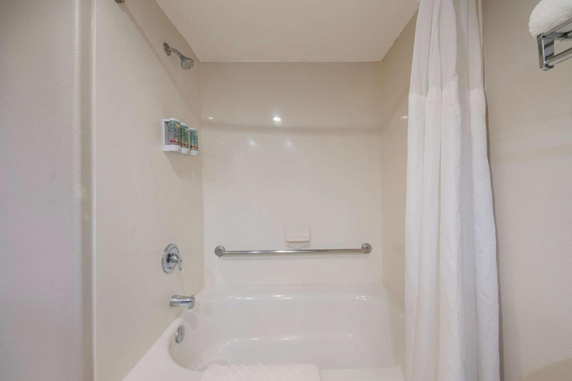 Western Lanai Garden & 3*