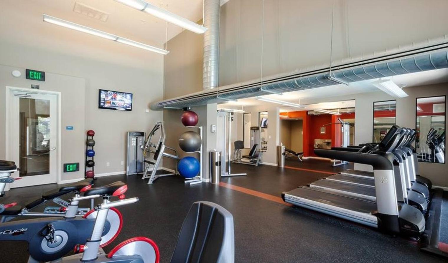 1br W Gym Pool Wd Nr Wf Caltrain Sfo-540