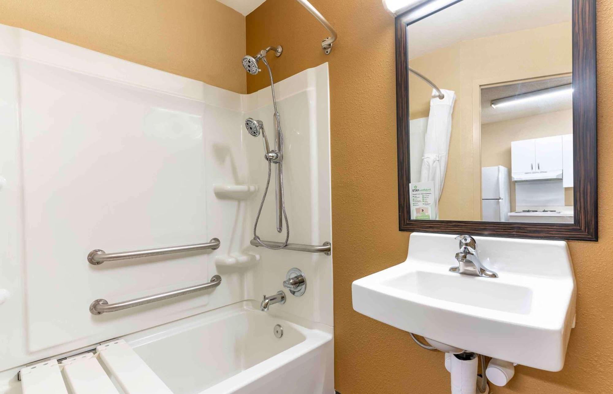 Extended America - - Edenvale - North Hotel