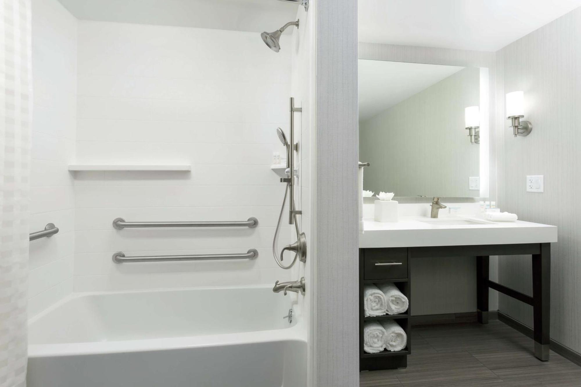 Hotel Homewood By Hilton Santa Clara