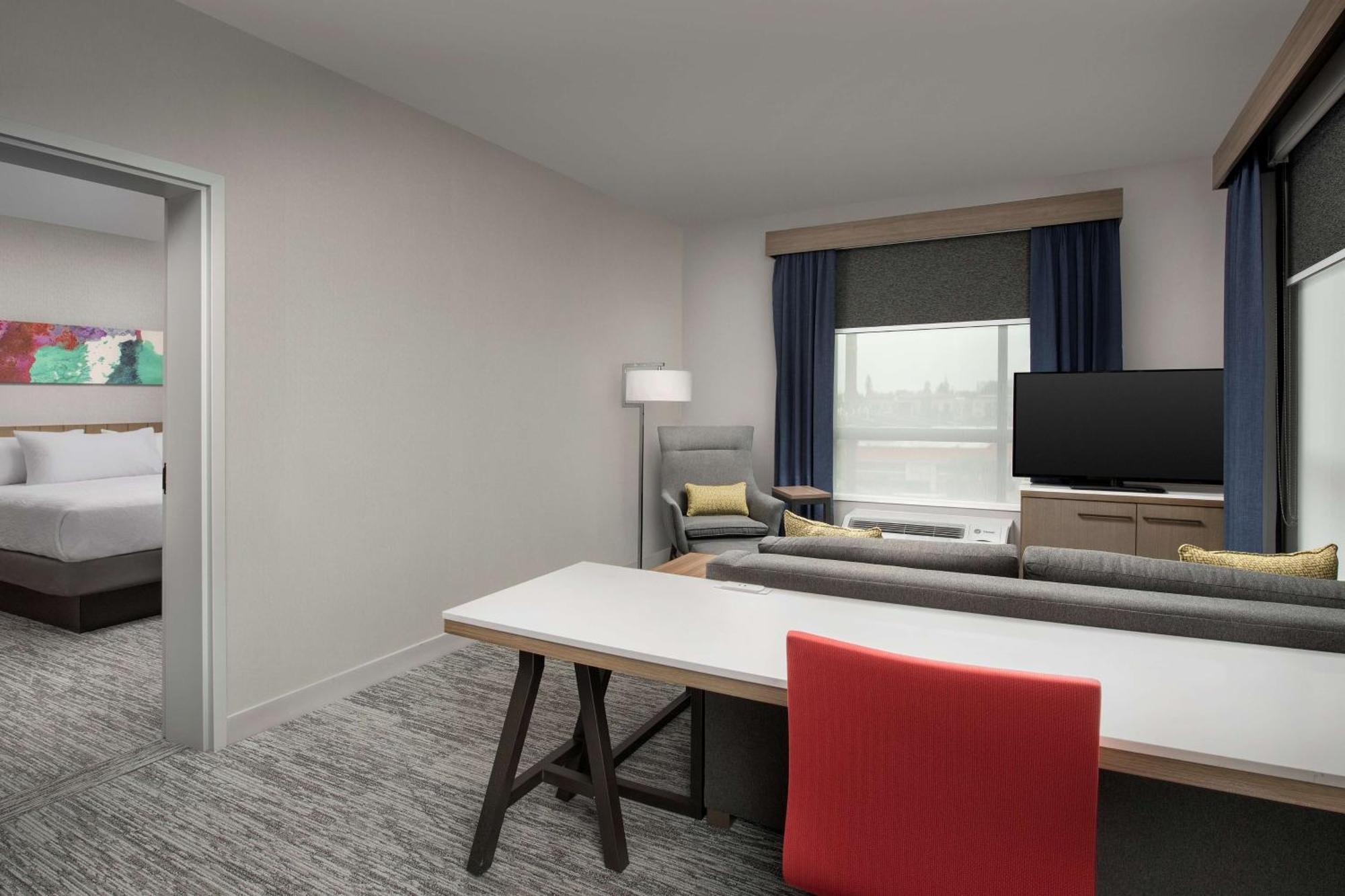 Hotel Hilton Garden Airport