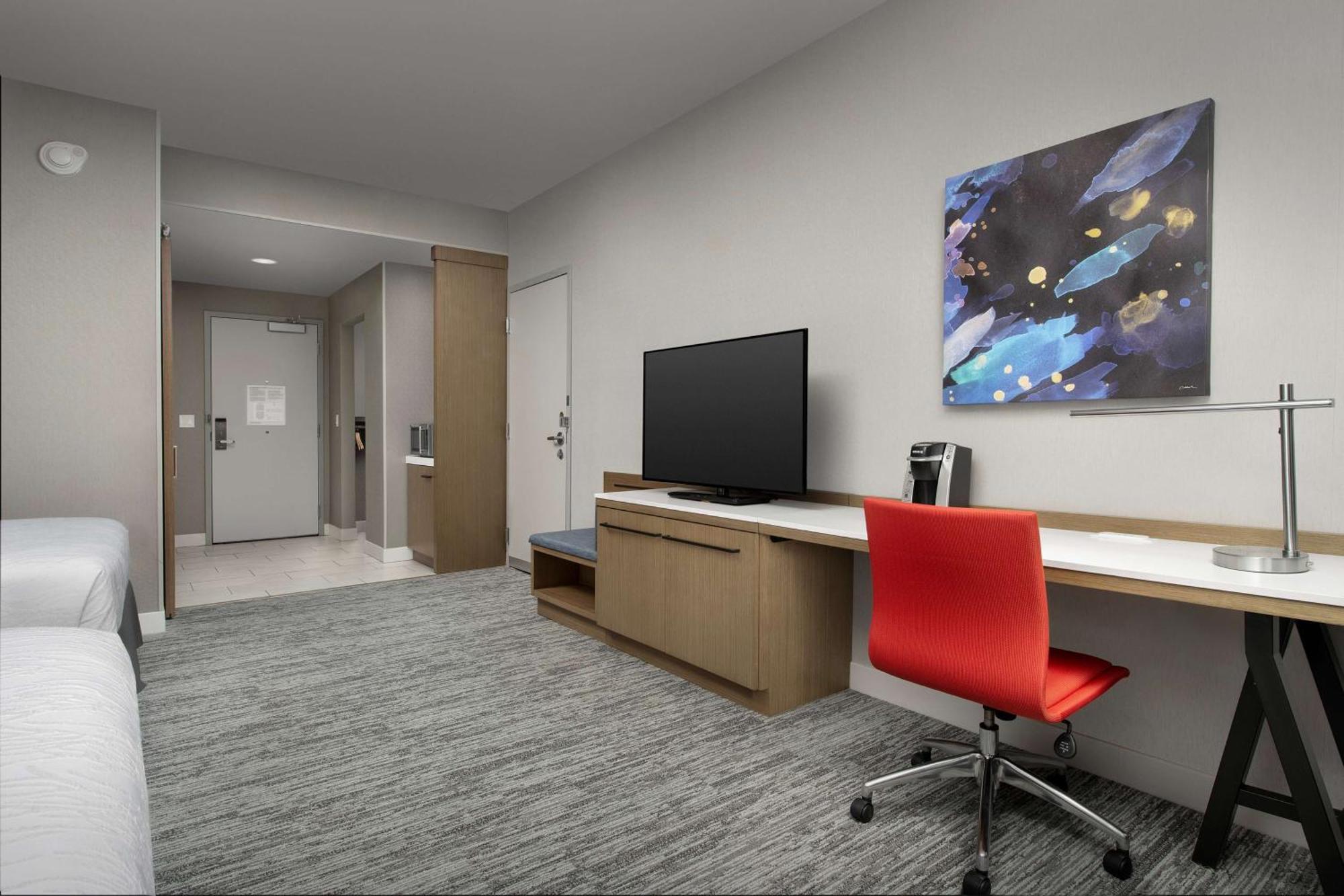 Hilton Garden Airport Hotel