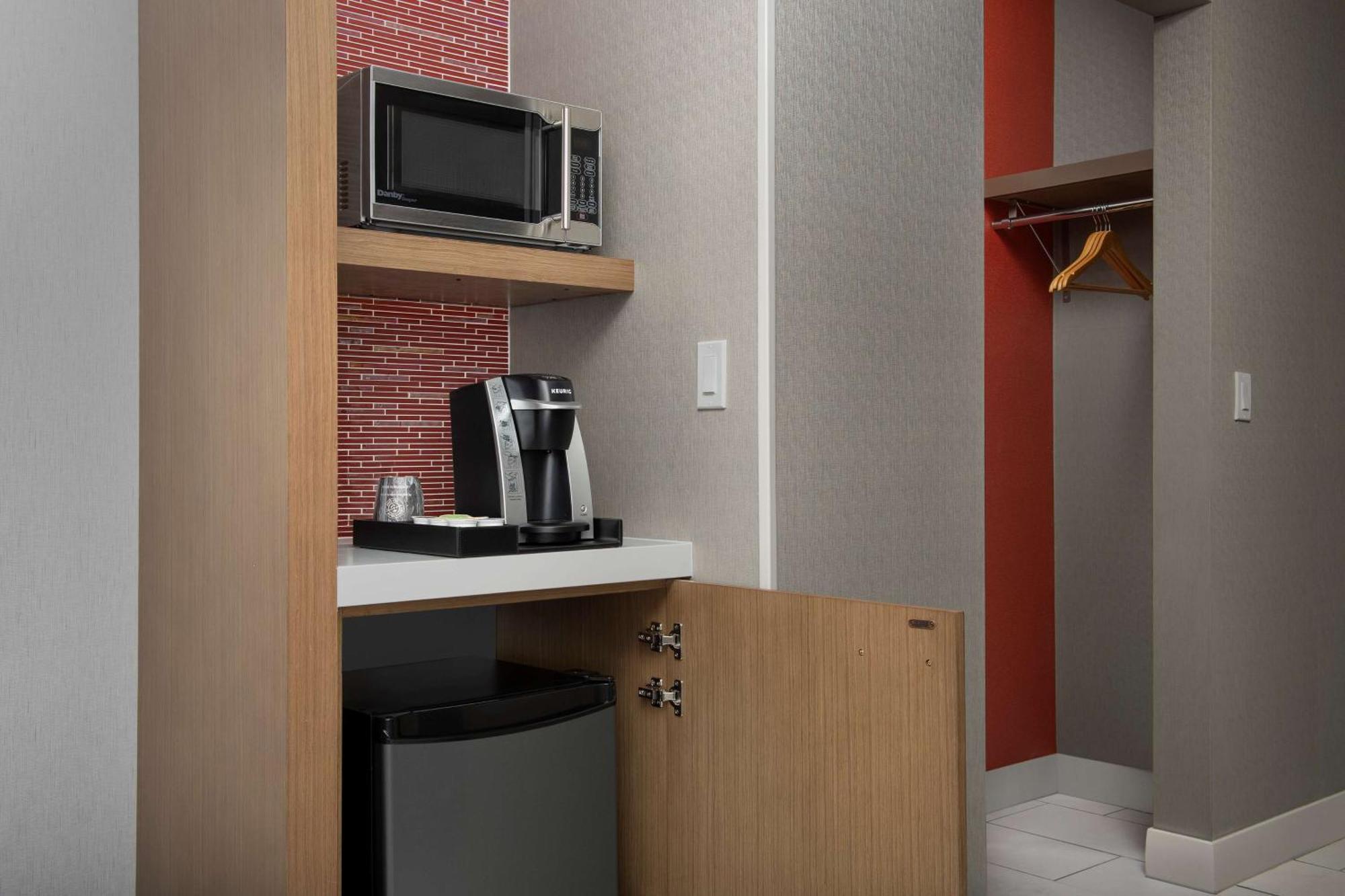 Hilton Garden Airport Hotel San Jose