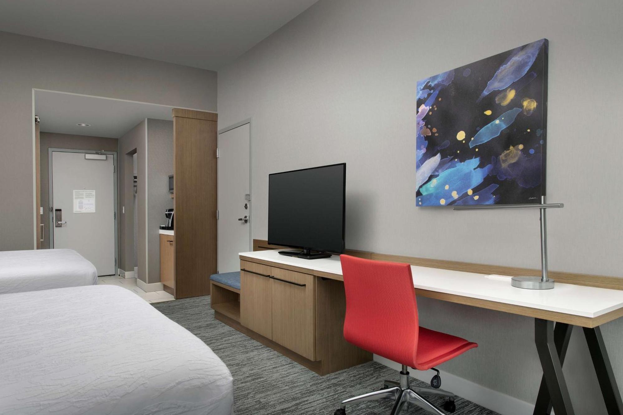 Hotel Hilton Garden Airport 3*