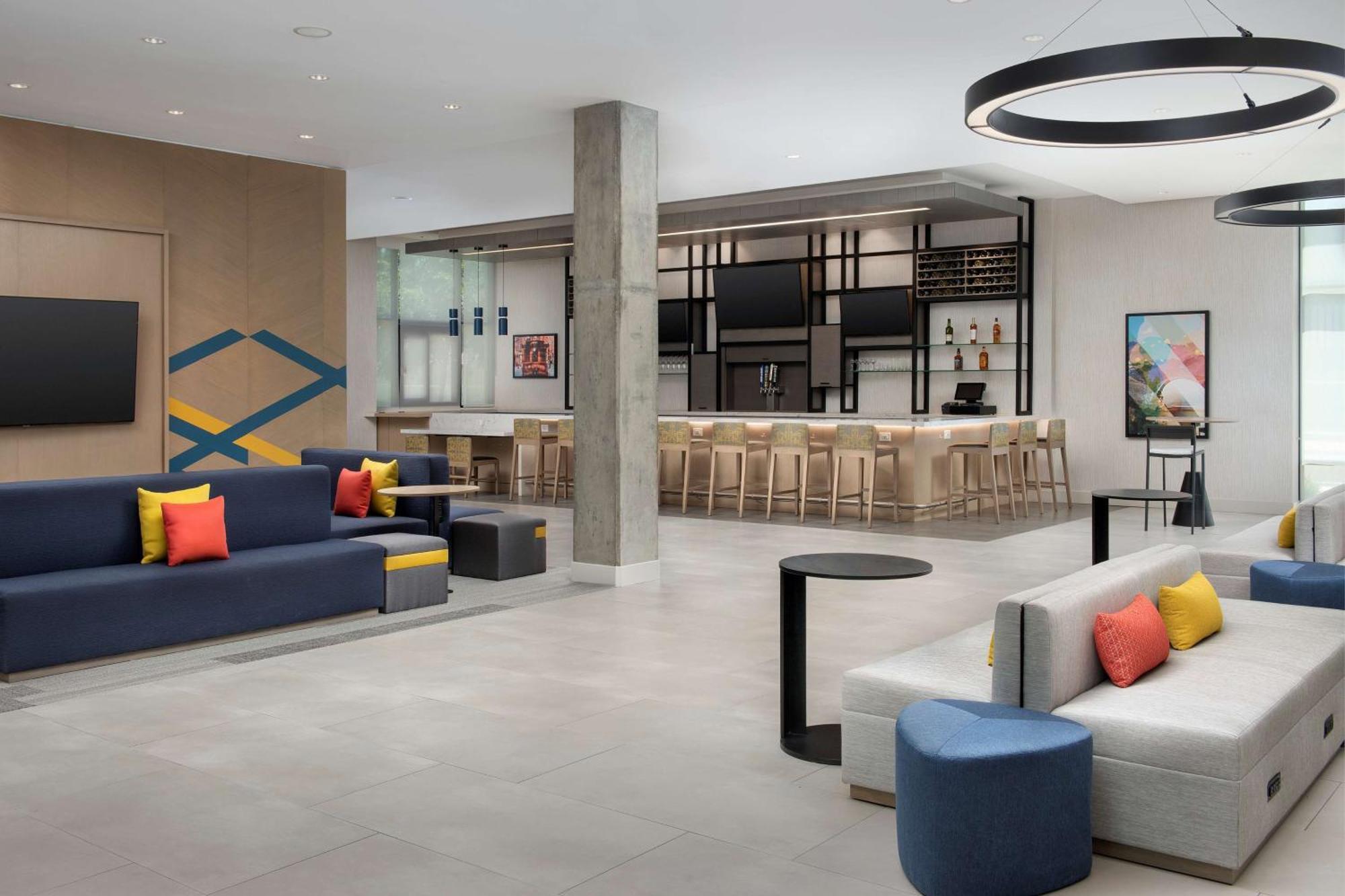 Hotel Hilton Garden Airport 3*