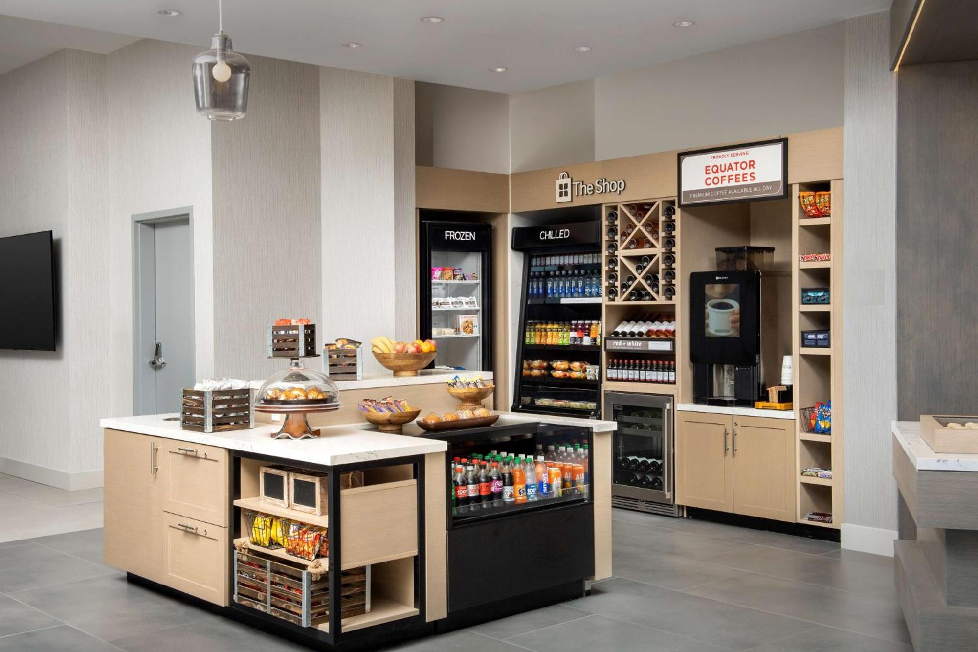 Hilton Garden Airport Hotel 3*
