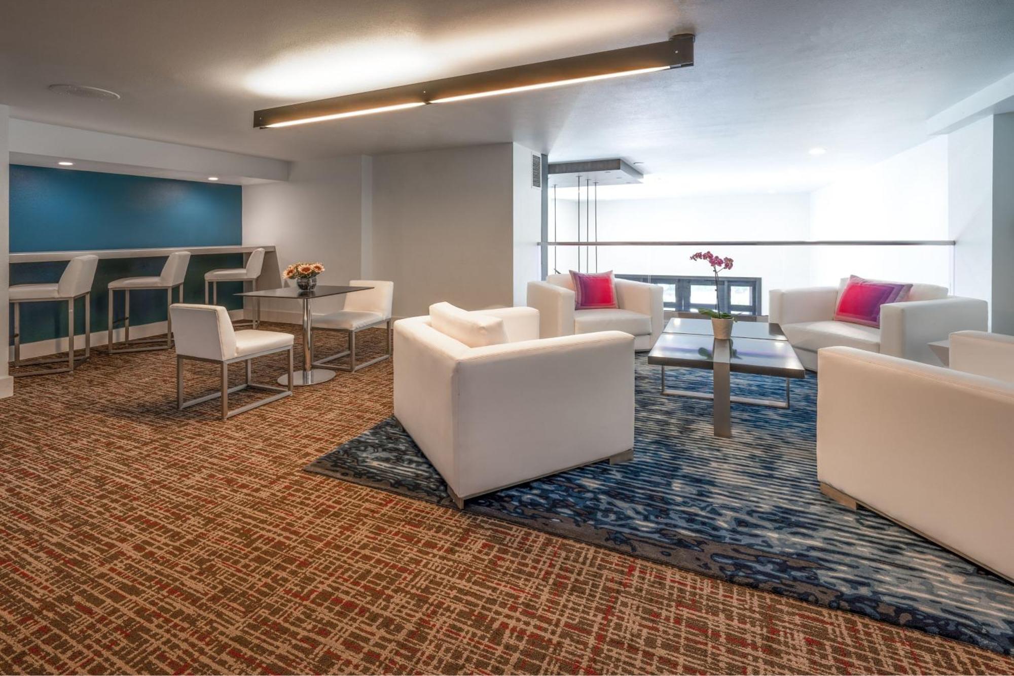 Aloft Cupertino 4*