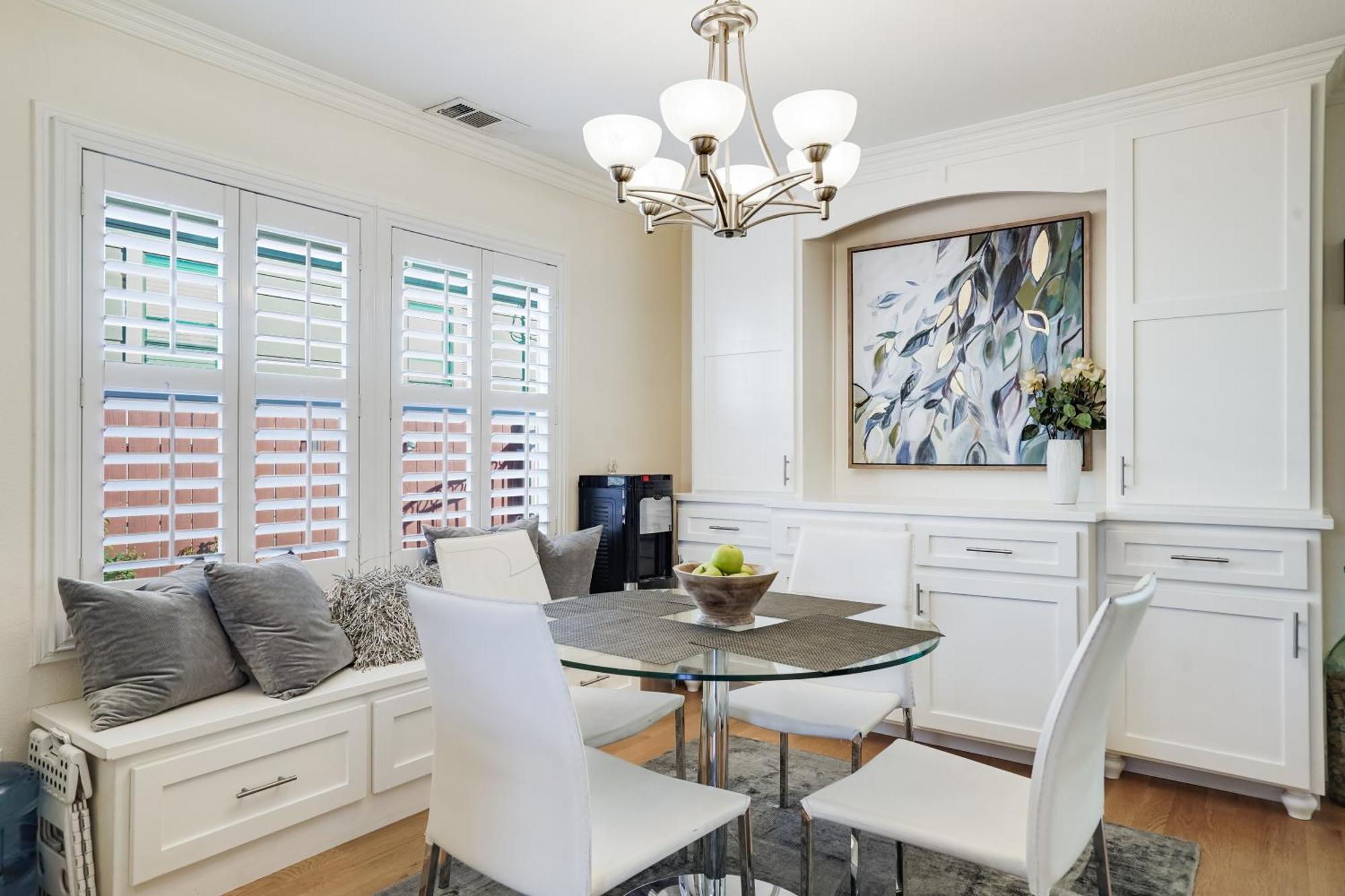 Relax In A Gorgeous 6 Person Quaint Holiday home San Jose