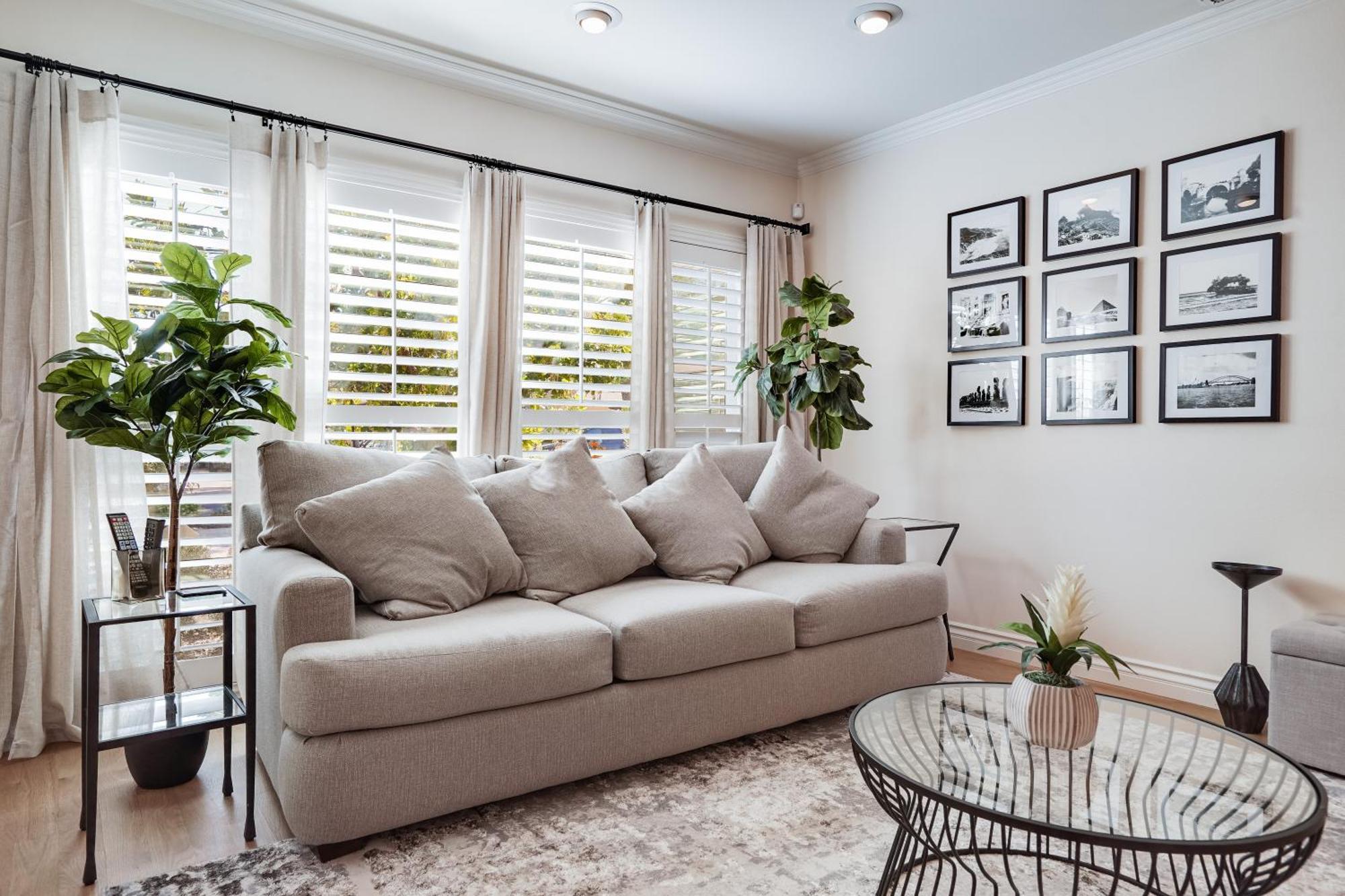 Relax In A Gorgeous 6 Person Quaint