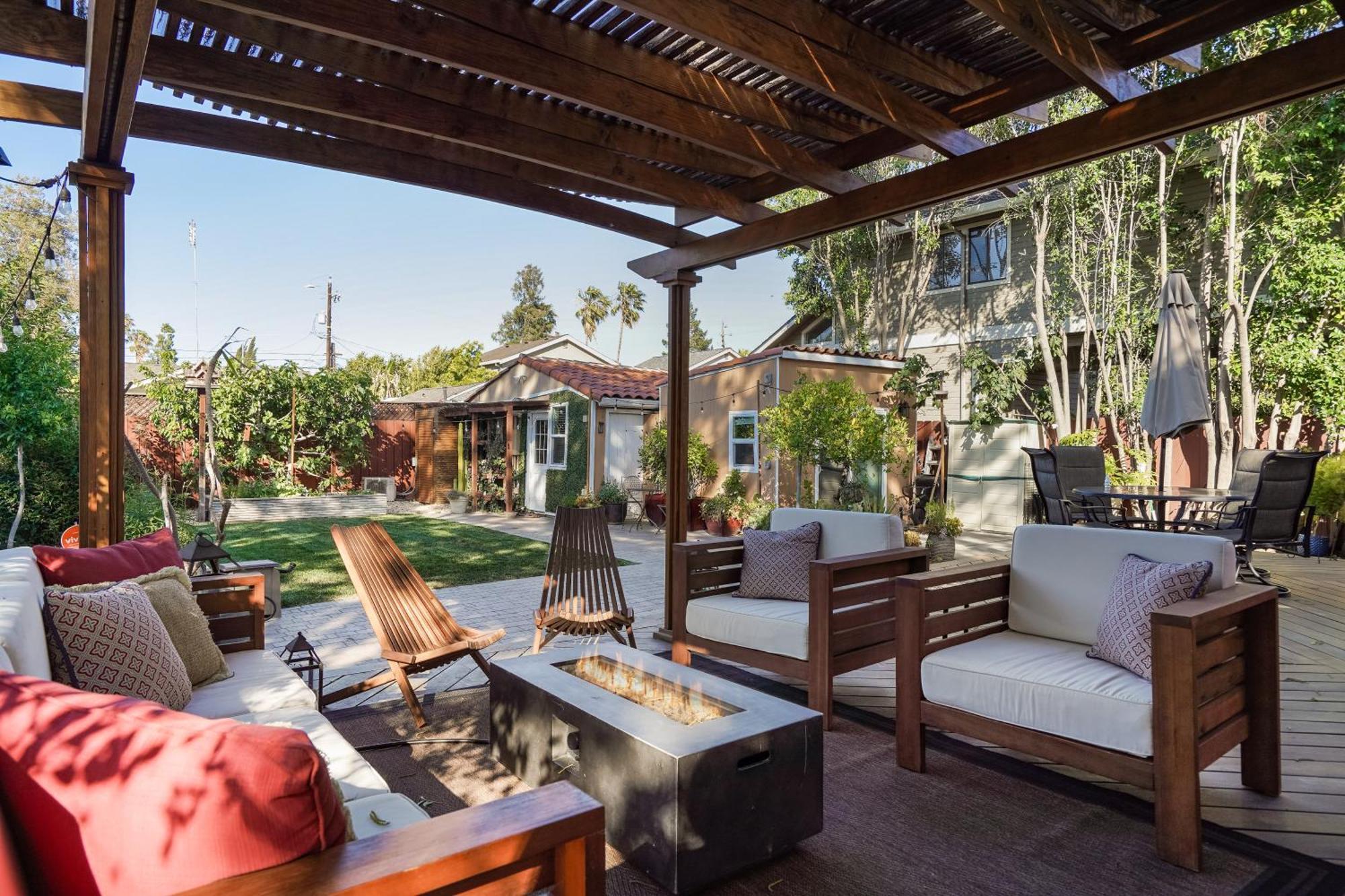 Relax In A Gorgeous 6 Person Quaint *