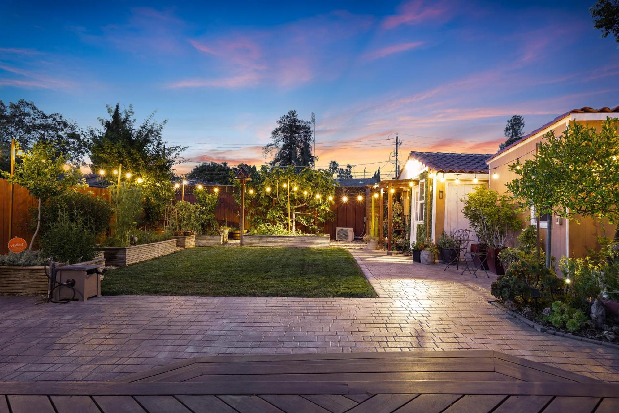 Relax In A Gorgeous 6 Person Quaint *