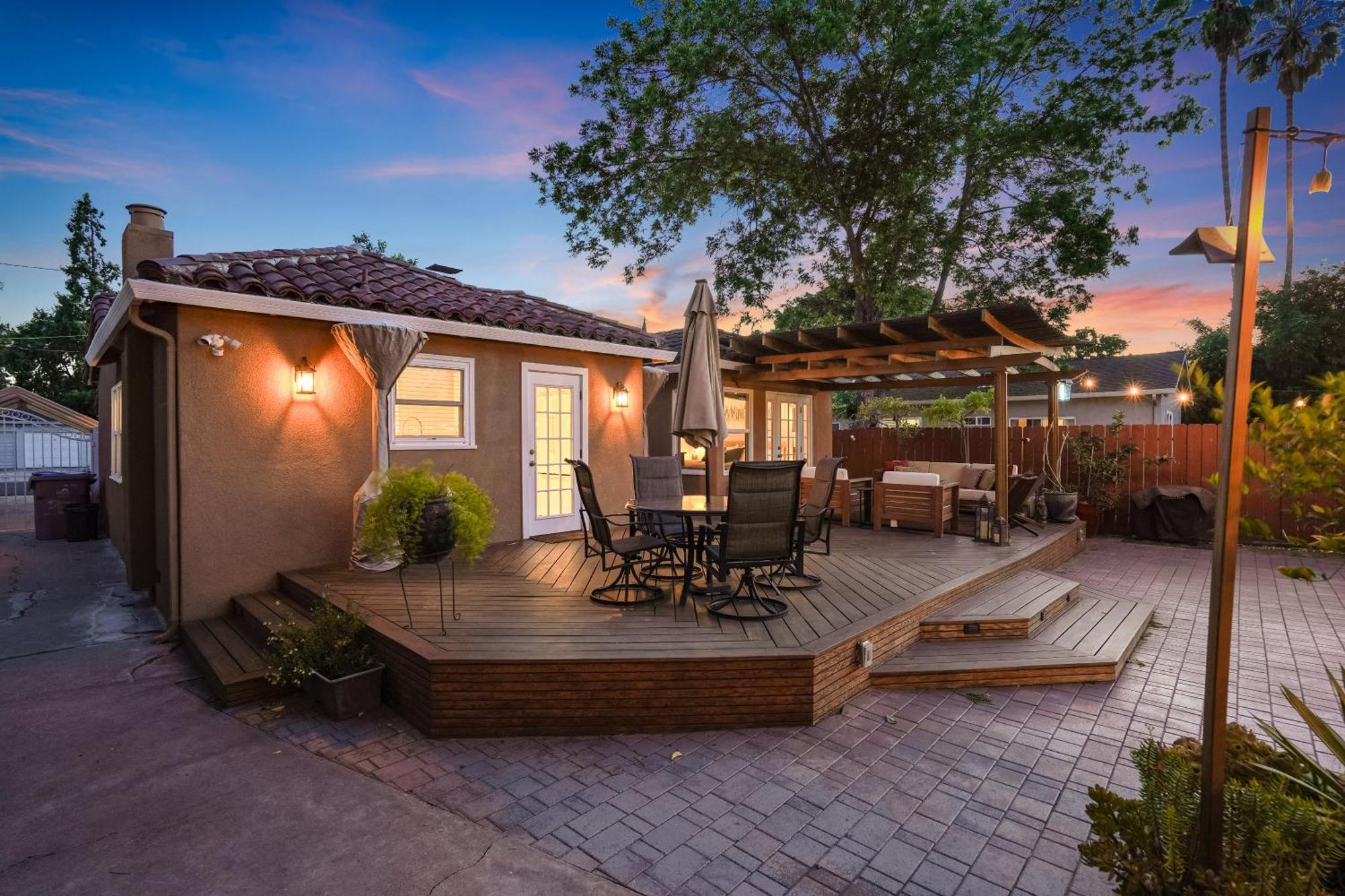 Relax In A Gorgeous 6 Person Quaint San Jose