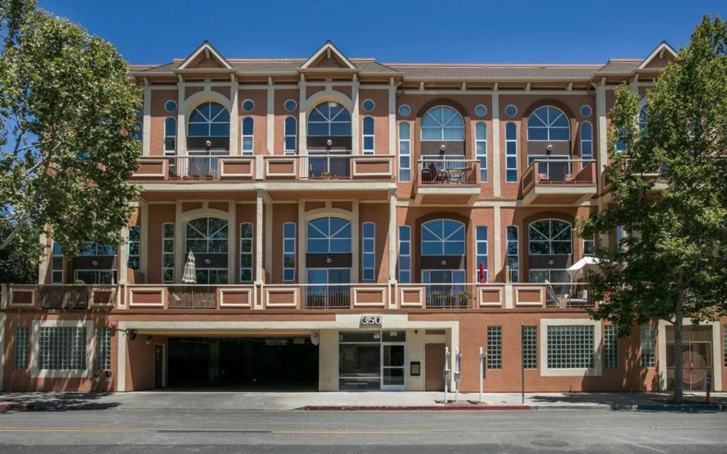 Sj Elite Loft Sleek Sophistication Holiday home San Jose