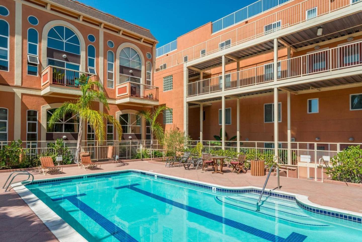 Sj Elite Loft Sleek Sophistication San Jose
