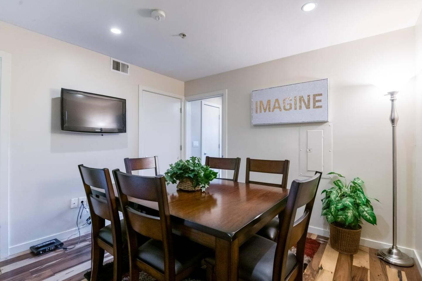 Sj Elite Loft Sleek Sophistication San Jose