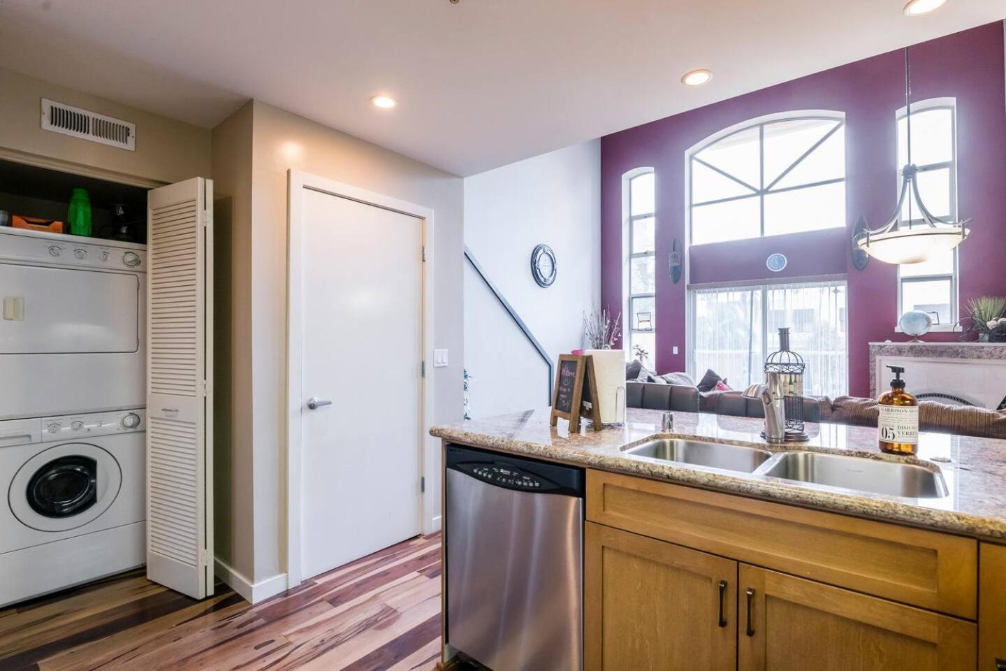 Sj Elite Loft Sleek Sophistication Holiday home San Jose
