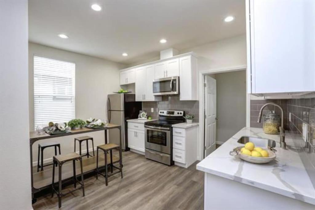Shark House - Unit 1 San Jose