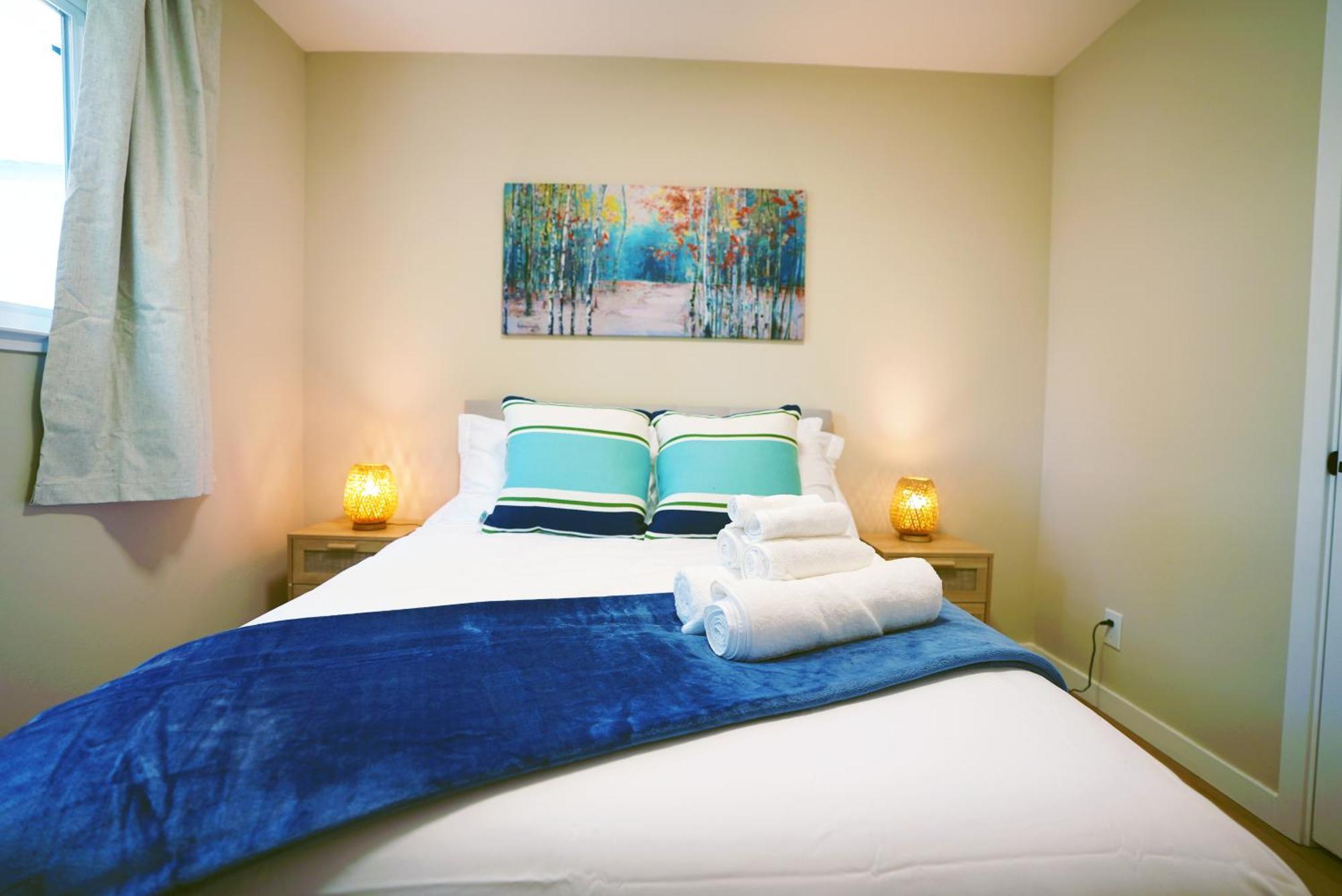 Spacious Lux 3br: Prime Location Villa *