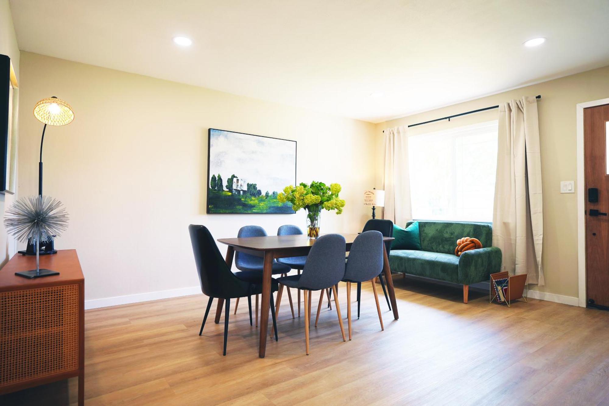Villa Spacious Lux 3br: Prime Location
