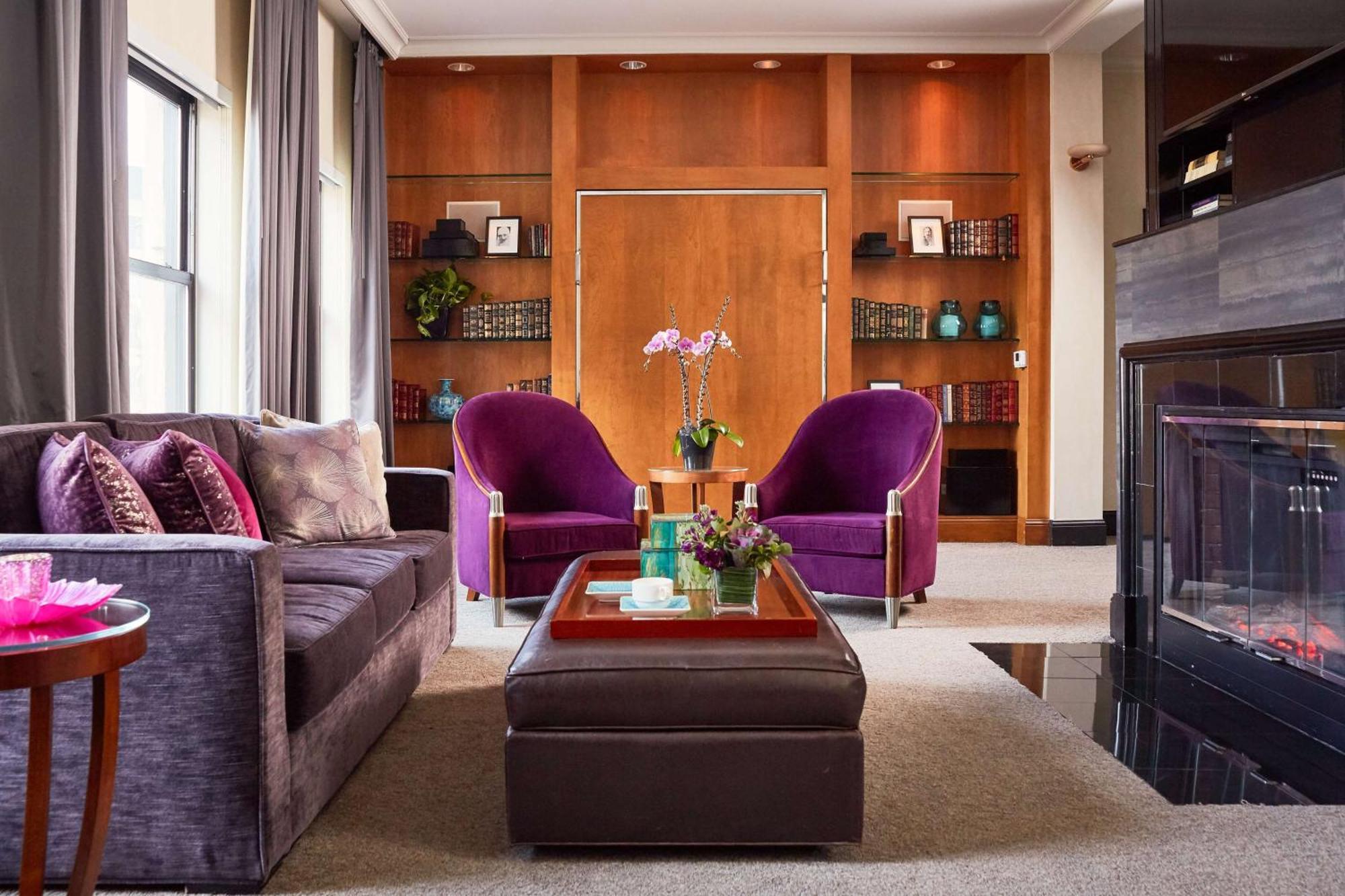 De Anza Hotel 4*