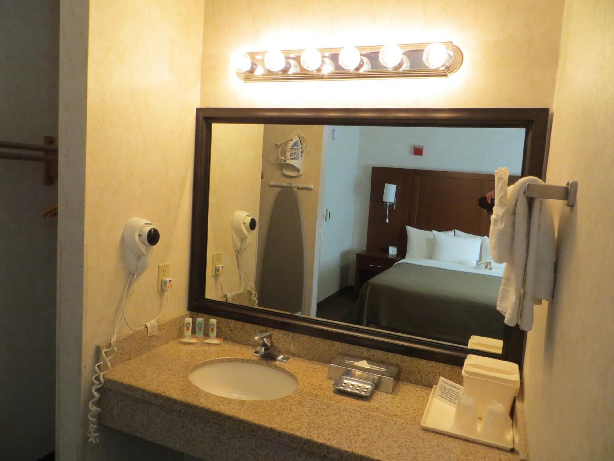 Inn Comfort International Airport
