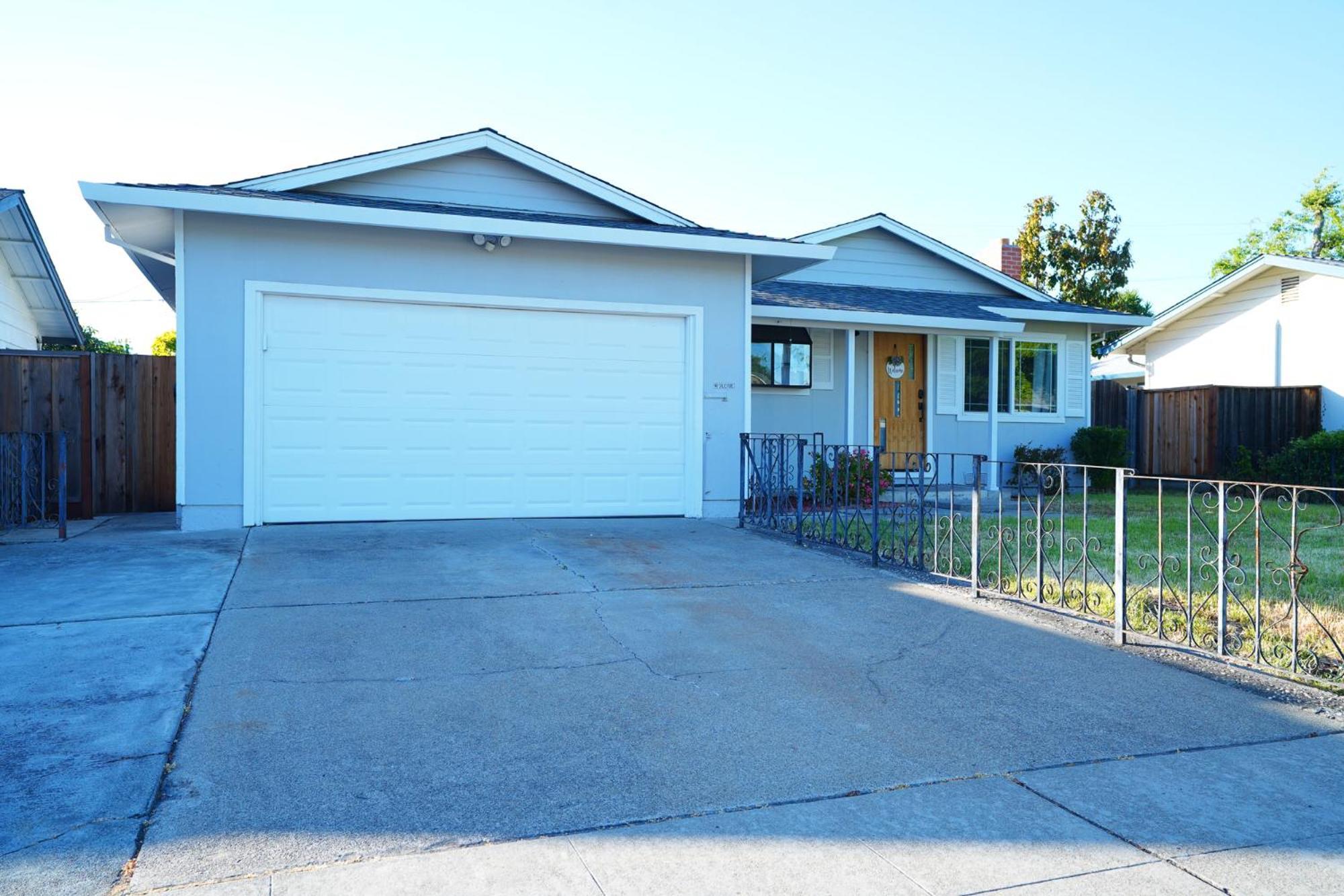 Villa Spacious Lux 3br: Prime Location *