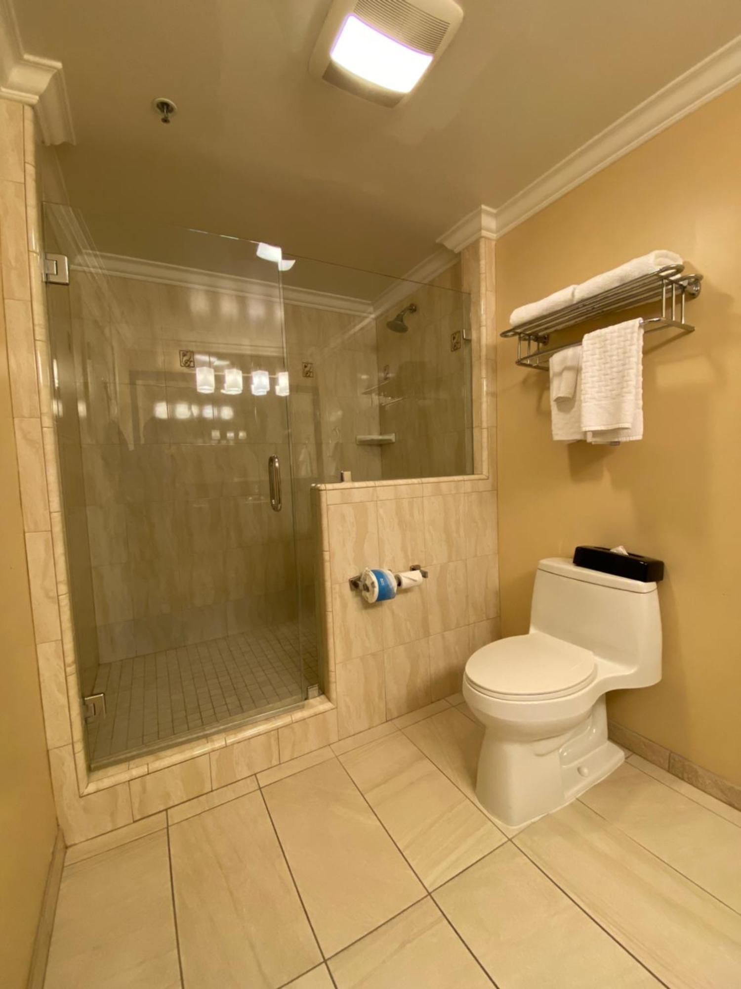 Motel Western Airport Plaza 3*