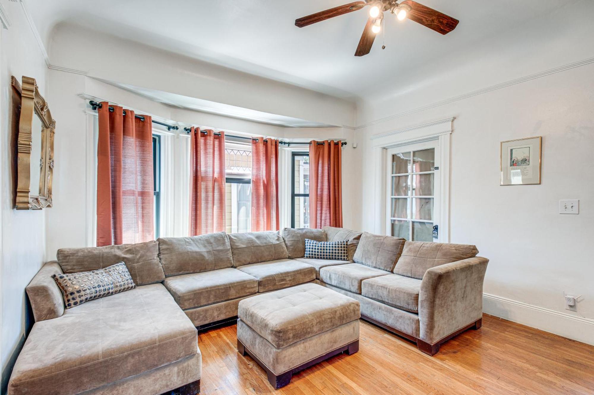 Downtown With Deck 1 Mi To Sap Center! Apartment San Jose