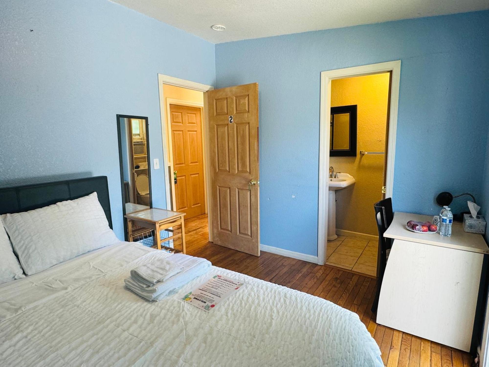 Homestay Cozy House Nested Around Trees A San Jose