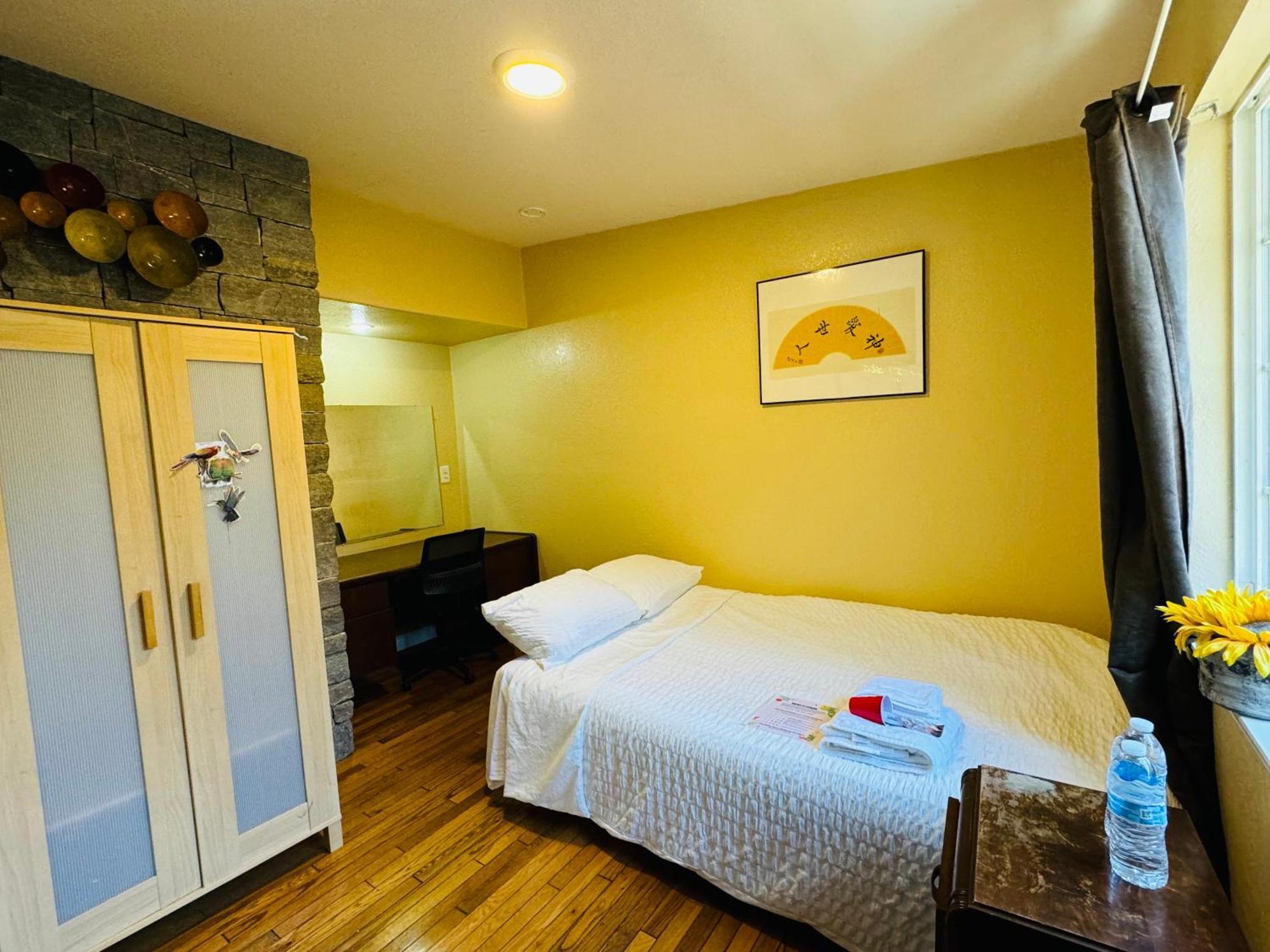 Cozy House Nested Around Trees A Homestay *