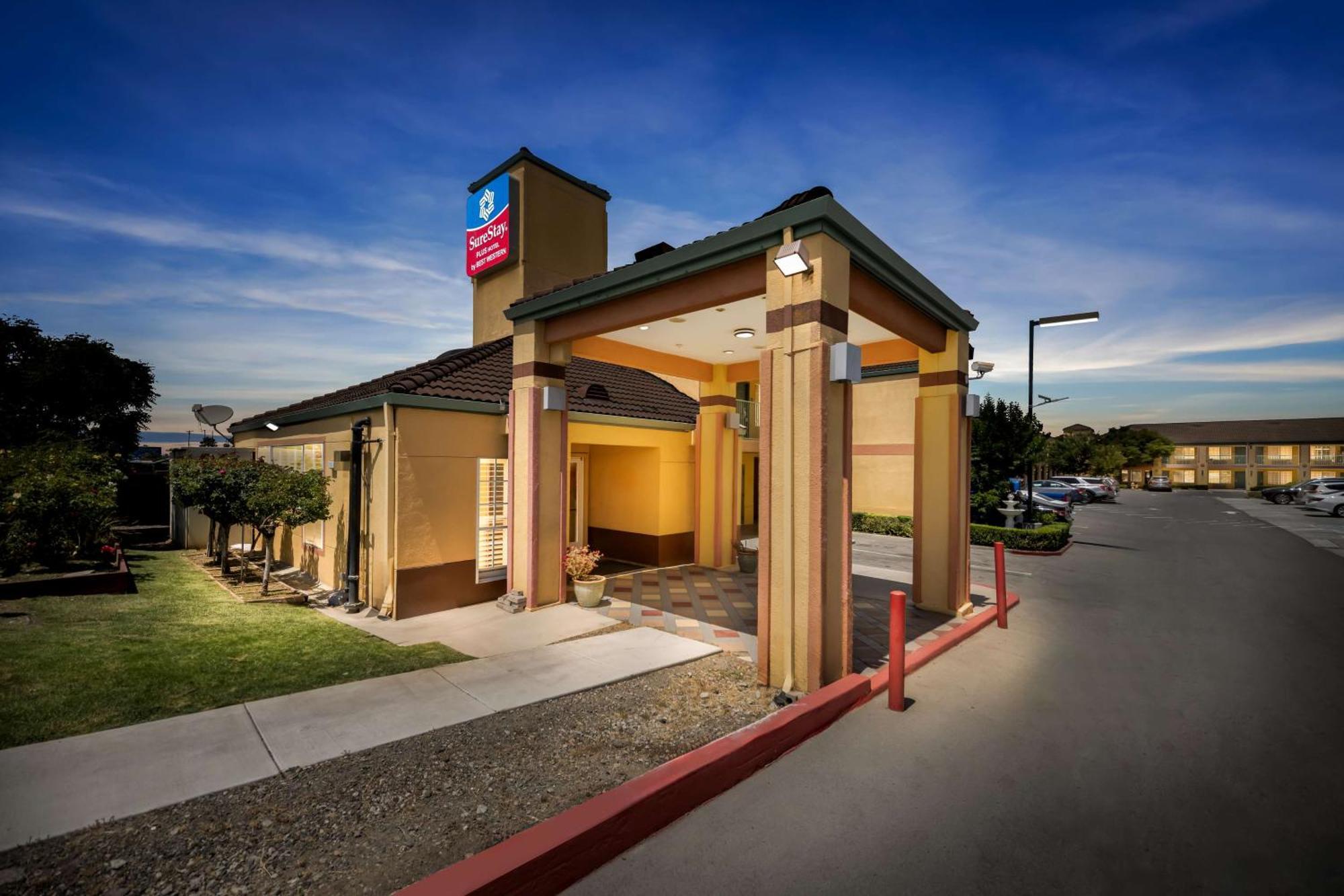 Surestayplus By Western Hotel San Jose