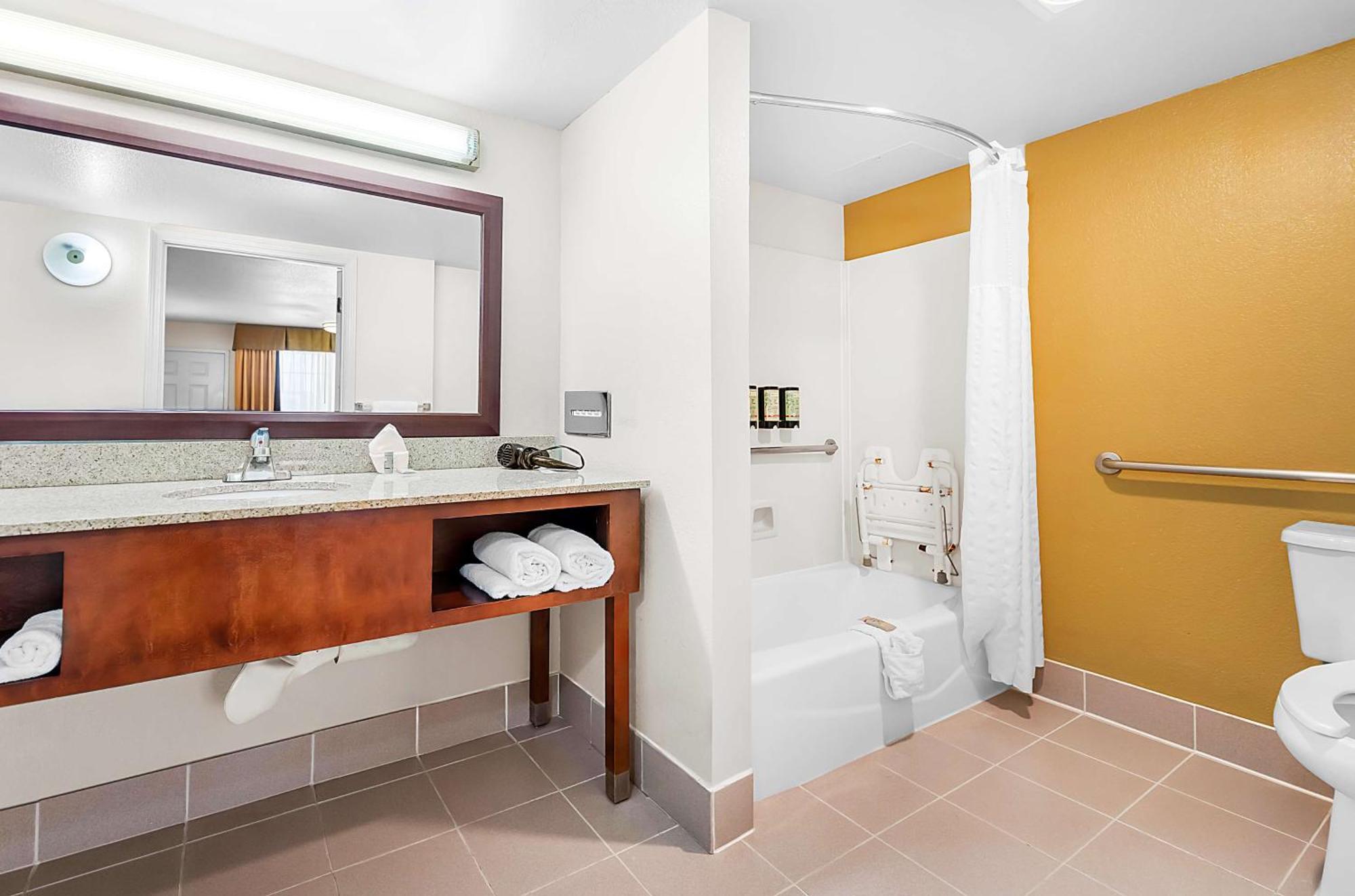 Surestayplus By Western Hotel