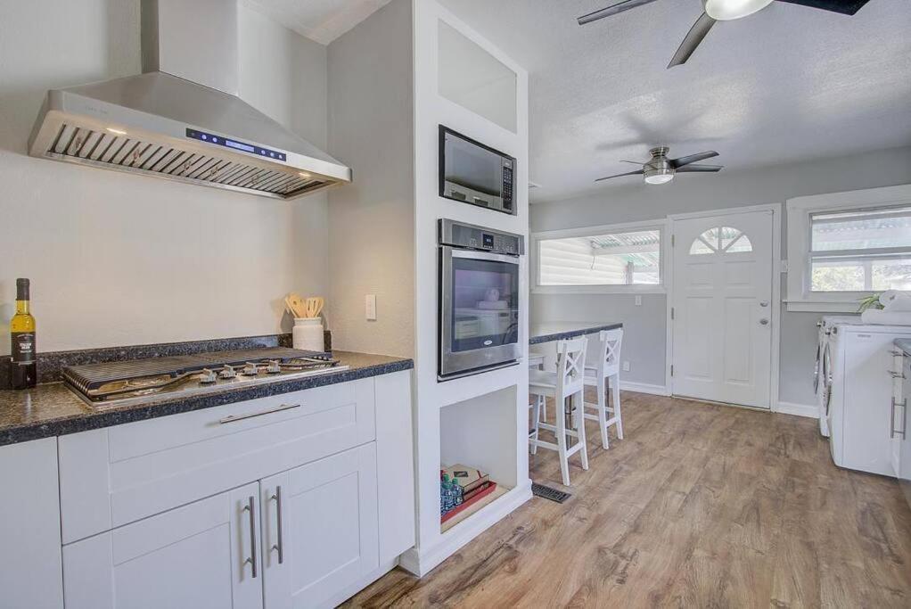 Single Family House 2b1b, California King Bed, Crib, 2 Tvs Near Downtown, Sjc Airport * San Jose