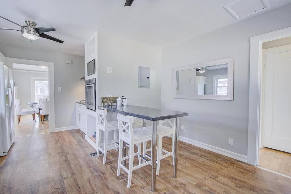 Single Family House 2b1b, California King Bed, Crib, 2 Tvs Near Downtown, Sjc Airport *
