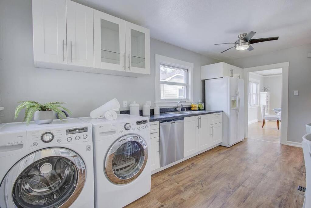 Holiday home Single Family House 2b1b, California King Bed, Crib, 2 Tvs Near Downtown, Sjc Airport