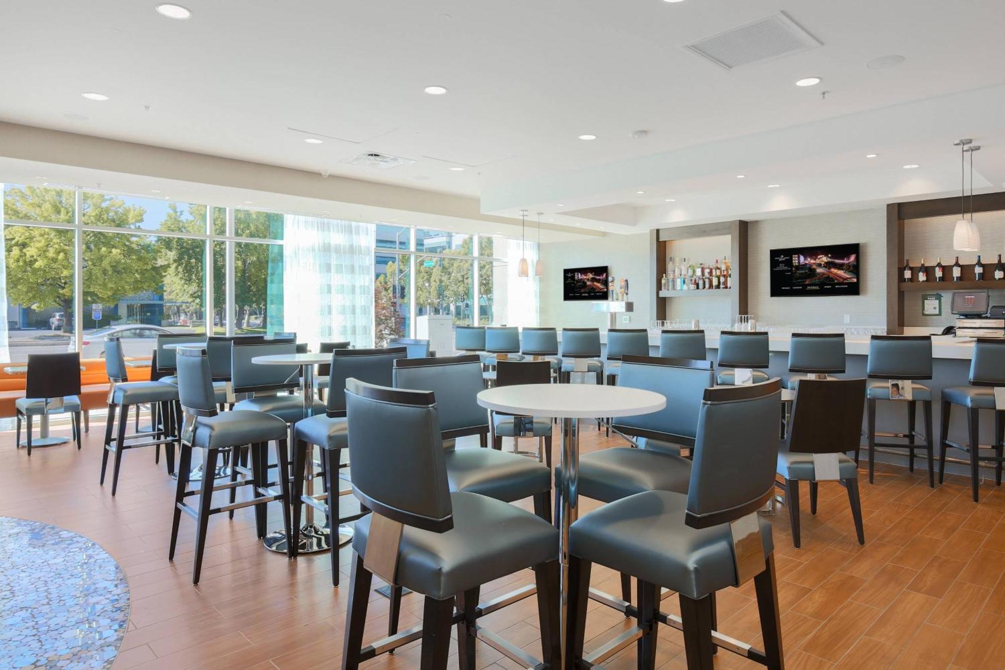 Hotel Springhill By Marriott Airport