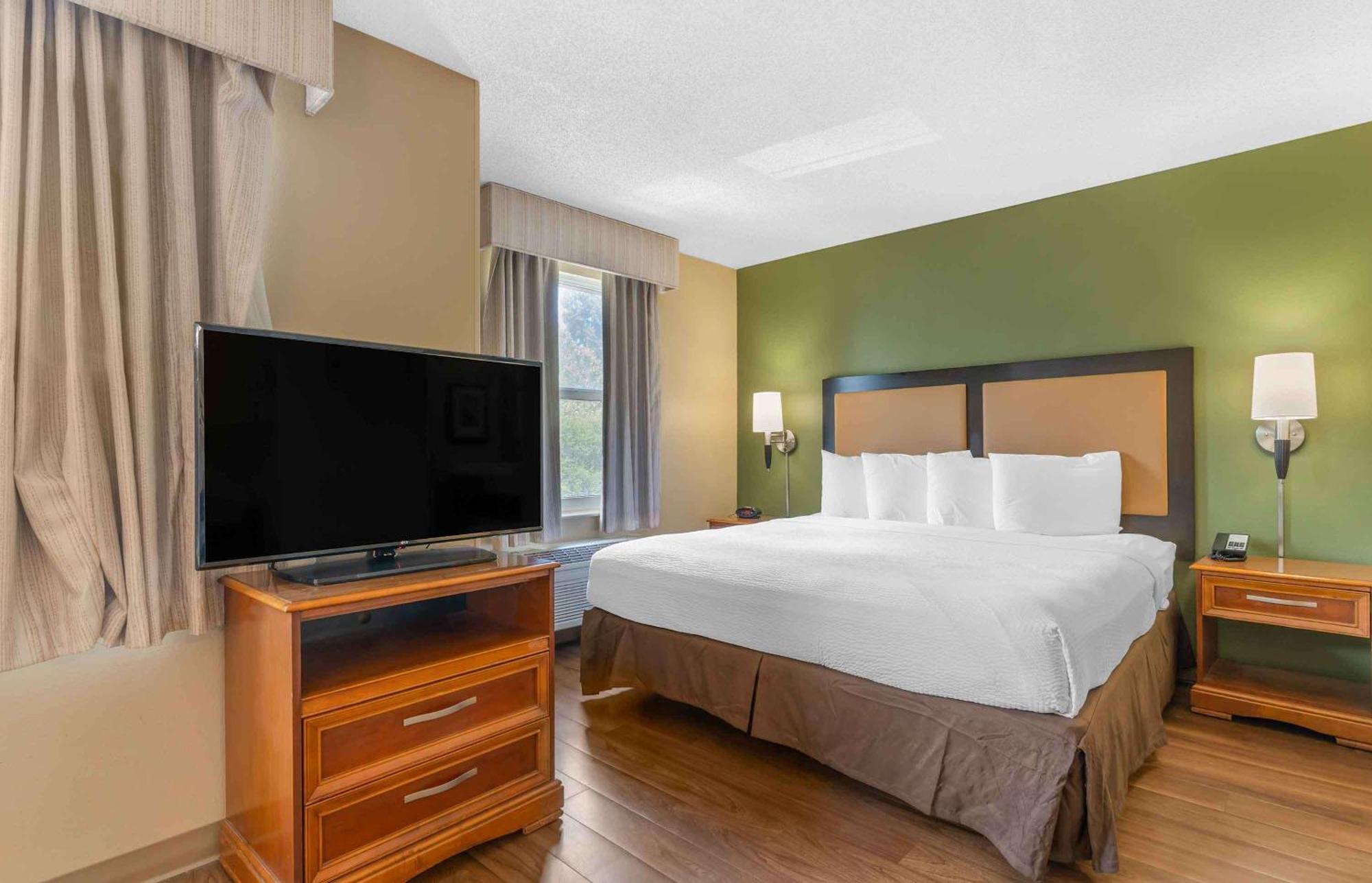 Extended America - - Edenvale - South San Jose